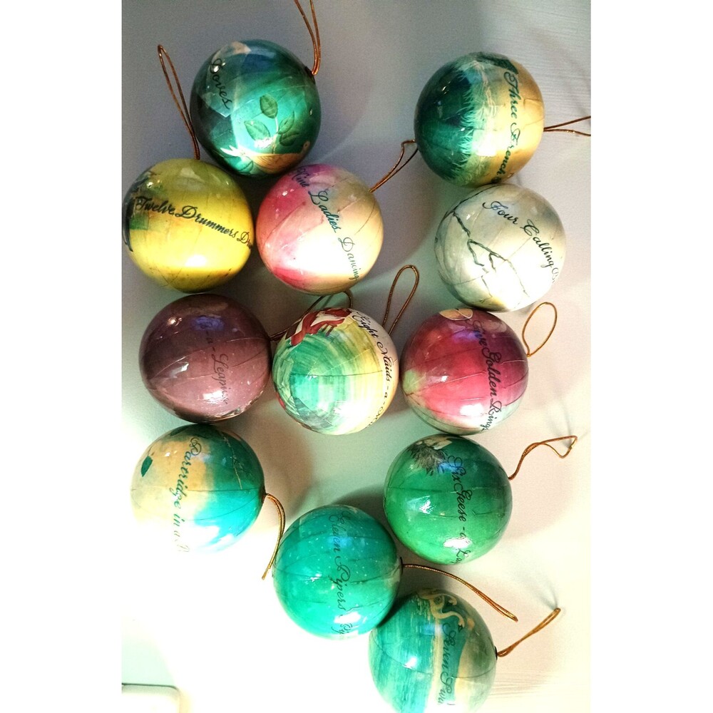 VTG The Twelve Days of Christmas Decoupage Paper Mache Ball Ornament Set & Box